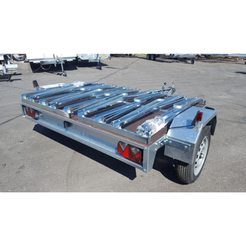 Trailer transporta 9 bicicletas